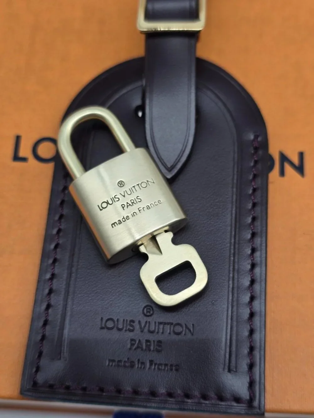 Authentic Louis Vuitton Brown Luggage Tag Gold LV Padlock Key & Box